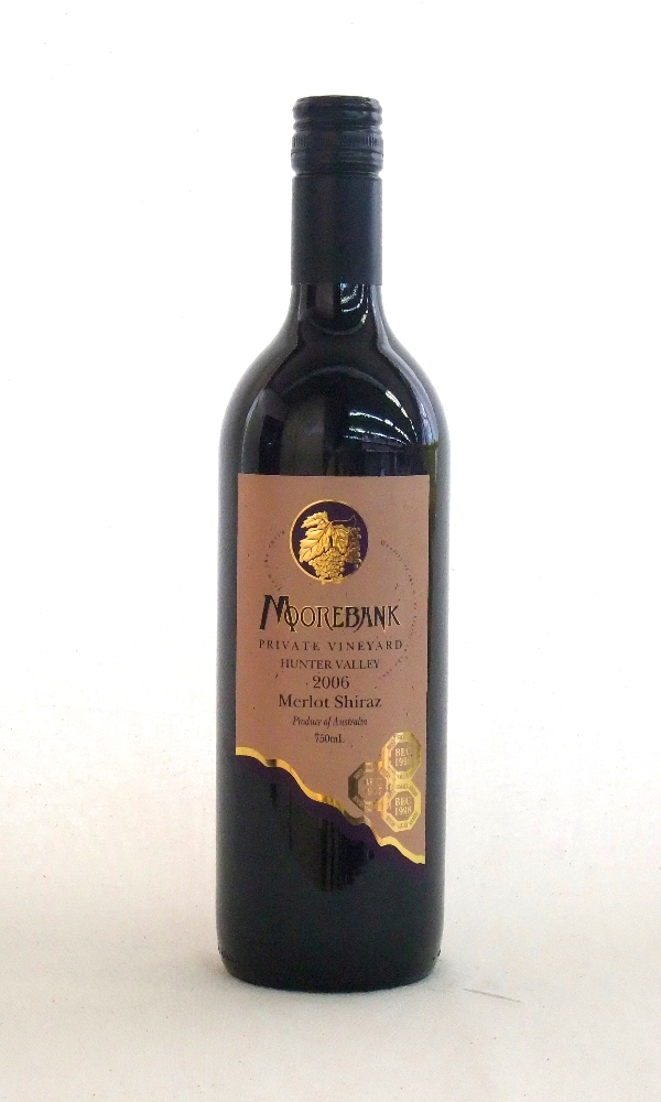 ムーアバンク・ヴィンヤード メルロ・シラーズ ２００６